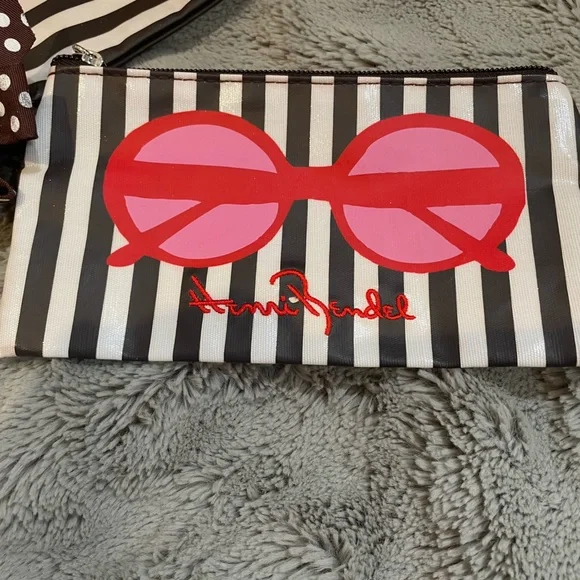 HENRI BENDEL “Go to the Beach” 3 Piece Travel Zipper Pouch Set - Picture 2 of 6